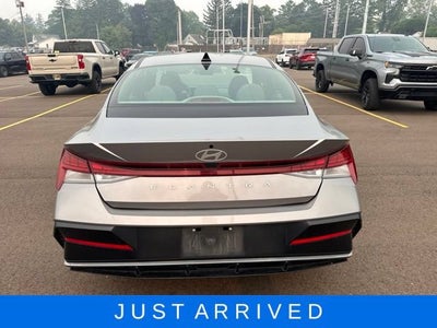 2025 Hyundai ELANTRA SEL Convenience
