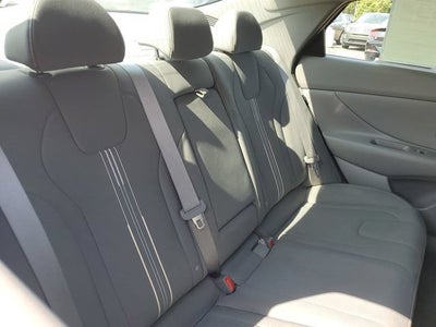 2025 Hyundai ELANTRA SEL Convenience
