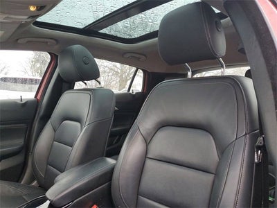 2017 INFINITI QX30 Premium