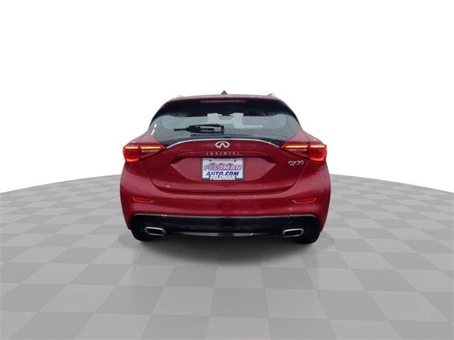 2017 INFINITI QX30 Premium