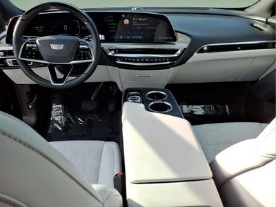 2024 Cadillac LYRIQ Luxury 2