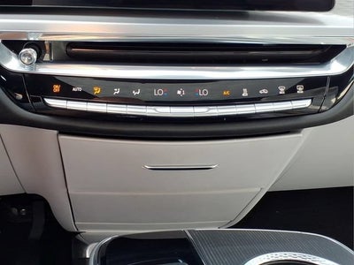 2024 Cadillac LYRIQ Luxury 2