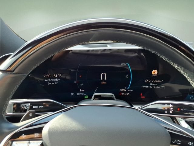 2024 Cadillac LYRIQ Luxury 2