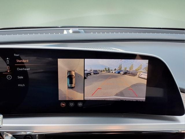 2024 Cadillac LYRIQ Luxury 2