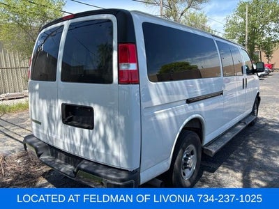 2025 Chevrolet Express Passenger 1LT