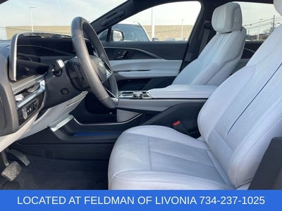 2024 Cadillac LYRIQ Luxury 1