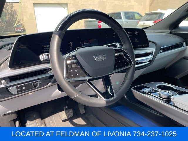 2024 Cadillac LYRIQ Luxury 2