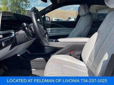 2024 Cadillac LYRIQ Luxury 2