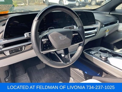 2024 Cadillac LYRIQ Luxury 2