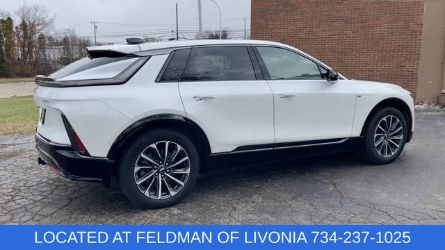 2024 Cadillac LYRIQ Sport 2