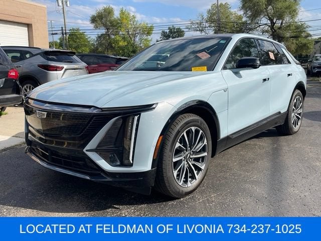 2024 Cadillac LYRIQ Sport 2