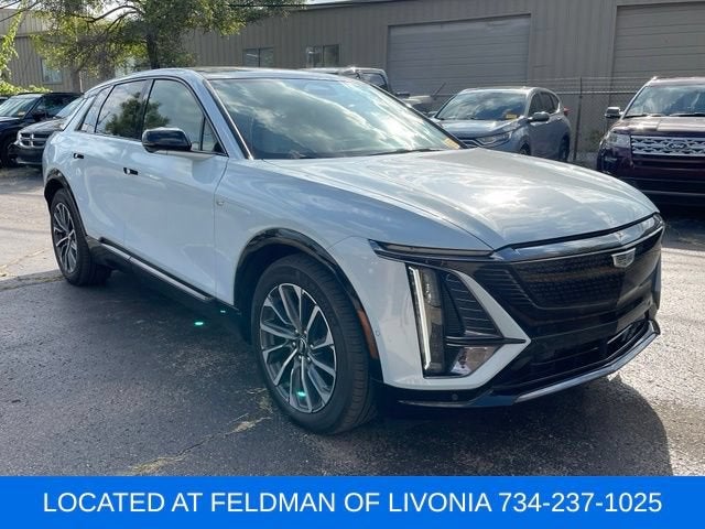 2024 Cadillac LYRIQ Sport 2