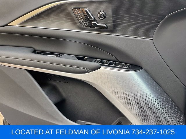2024 Cadillac LYRIQ Sport 2