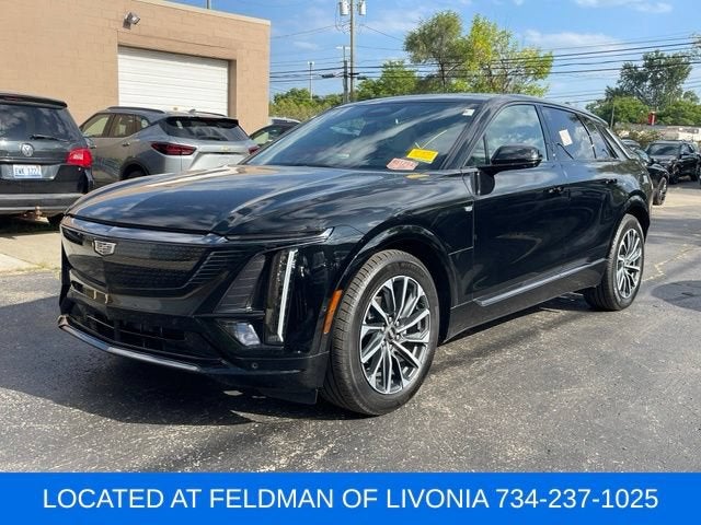 2024 Cadillac LYRIQ Sport 2