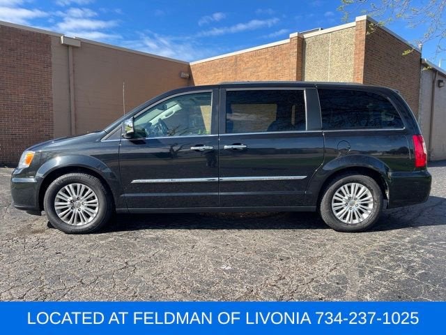 2015 Chrysler Town & Country Limited Platinum