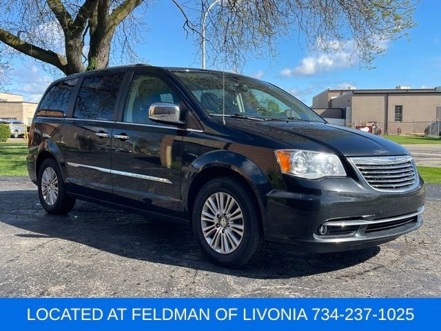 2015 Chrysler Town & Country Limited Platinum