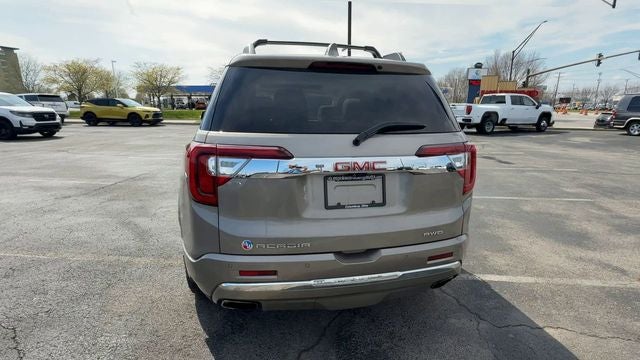 2022 GMC Acadia Denali