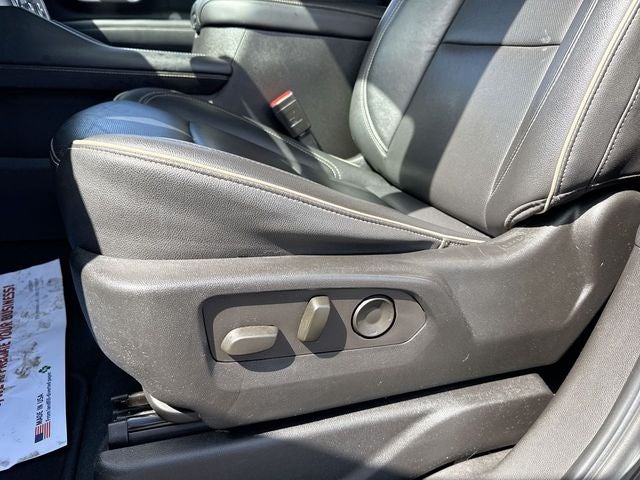 2021 GMC Yukon XL SLT