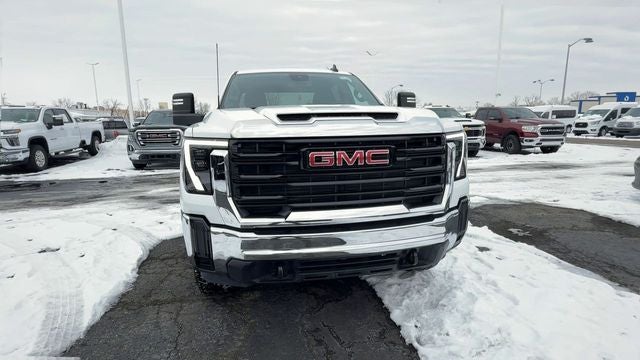 2024 GMC Sierra 2500HD Pro