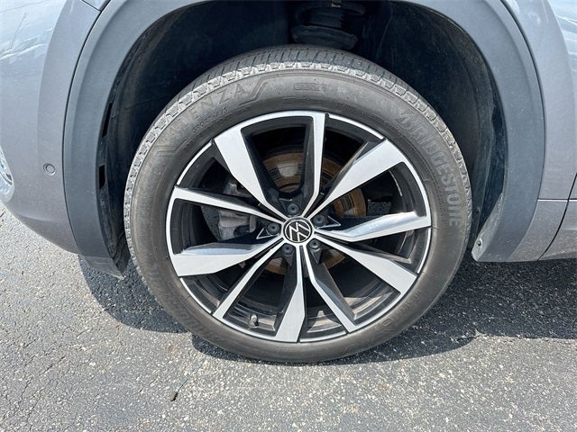 2024 Volkswagen Atlas 2.0T SEL Premium R-Line