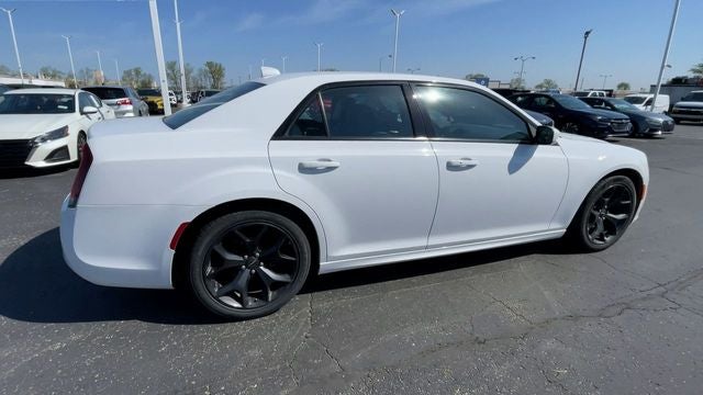2022 Chrysler 300 Touring