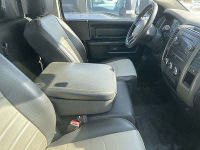 2012 RAM 3500 ST FLATBED W SIDES