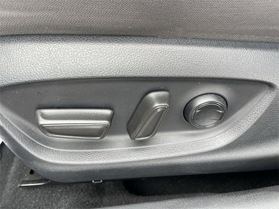 2023 Toyota Camry Hybrid LE