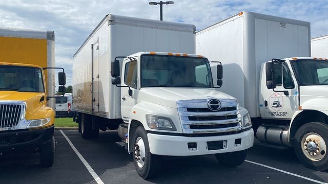 2015 Hino 26FT BOX TRUCK Base