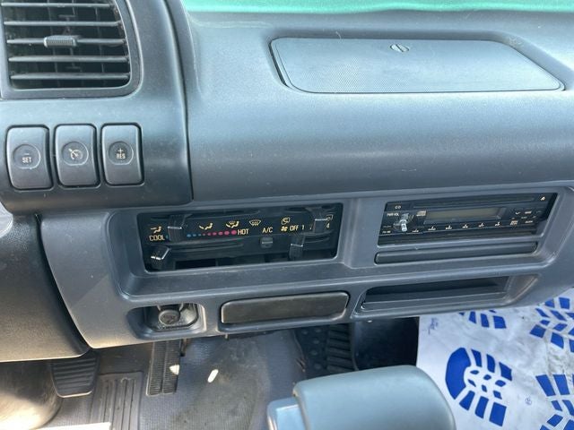 2006 Chevrolet CAB AND CHASSIS