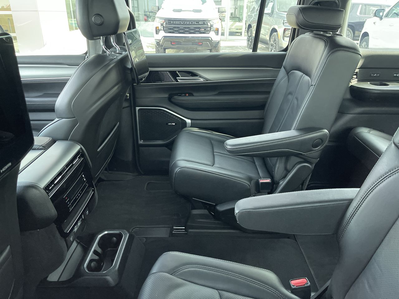 2023 Jeep Wagoneer Series II Carbide