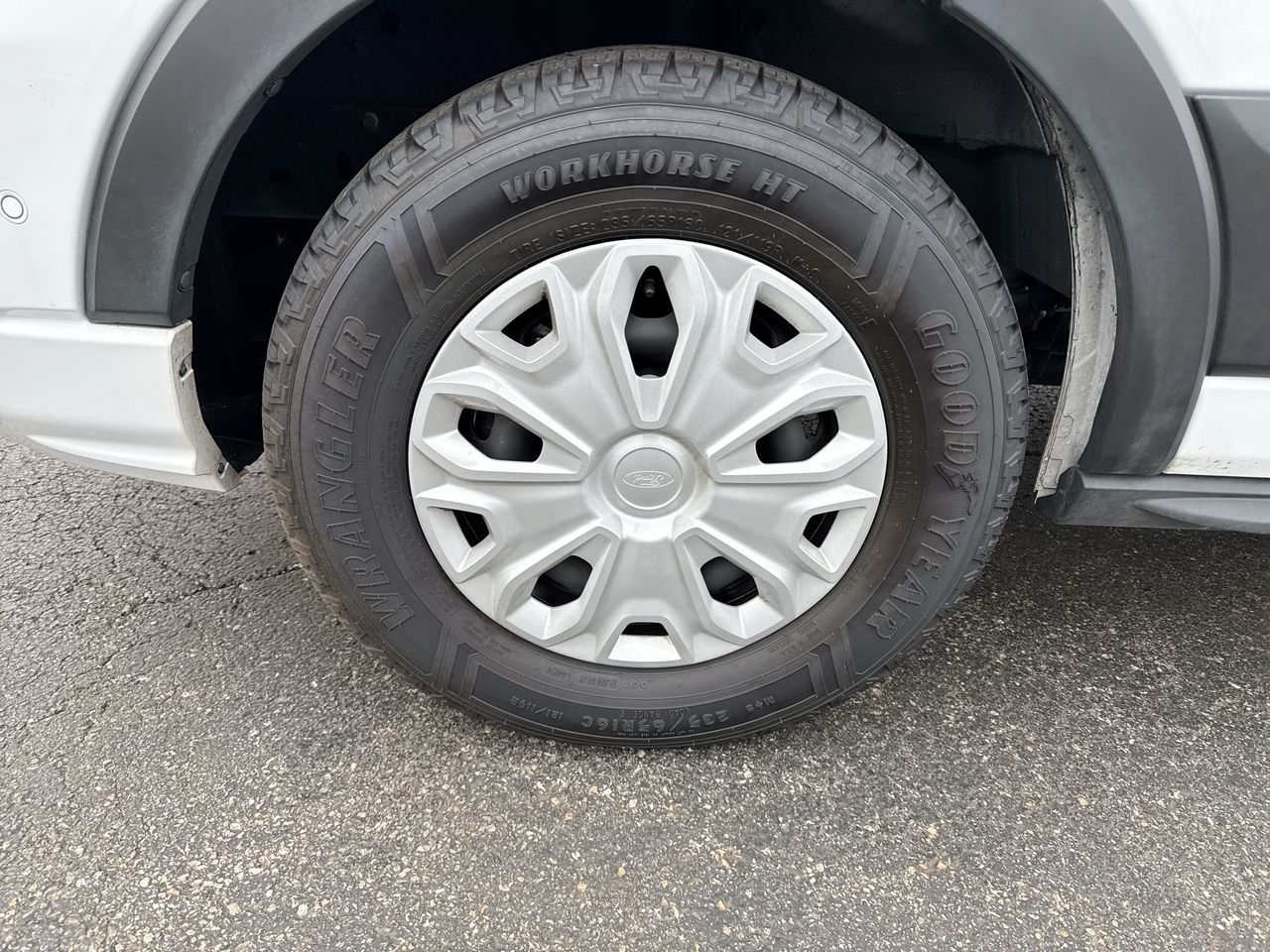 2023 Ford Transit Passenger Wagon XL