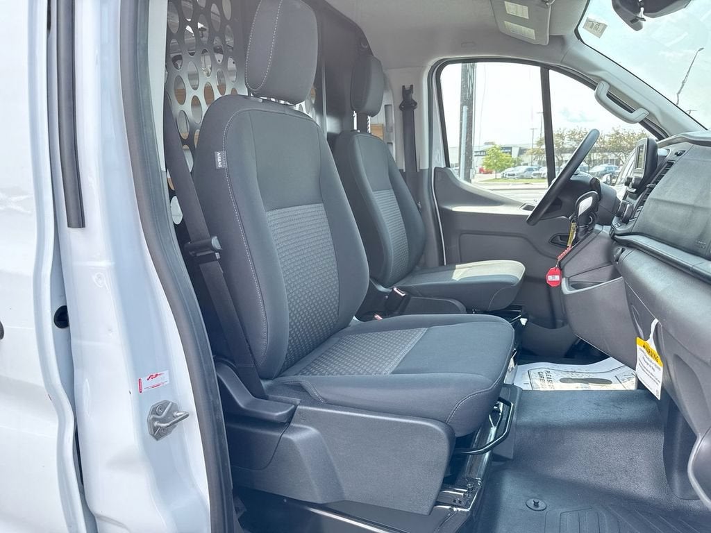 2025 Ford Transit Cargo Van T-250 130" Low Rf 9070 GVWR RWD