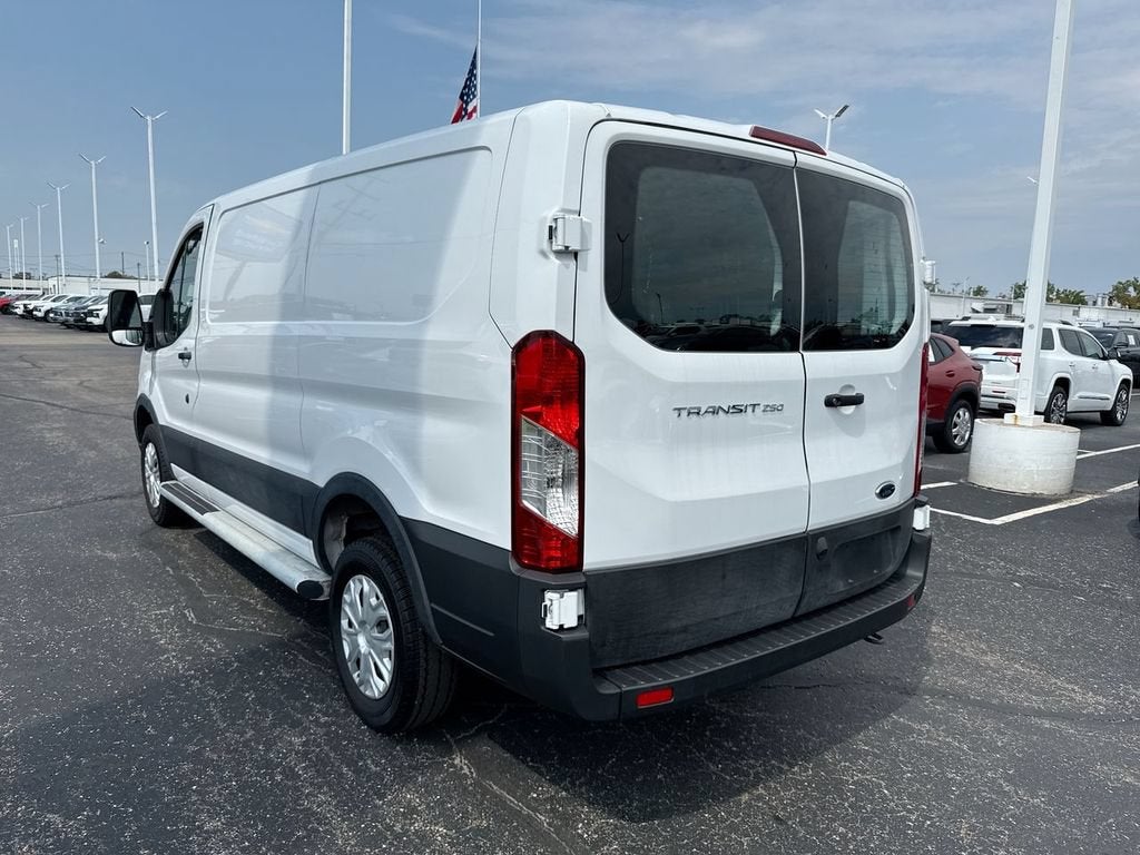 2025 Ford Transit Cargo Van T-250 130" Low Rf 9070 GVWR RWD