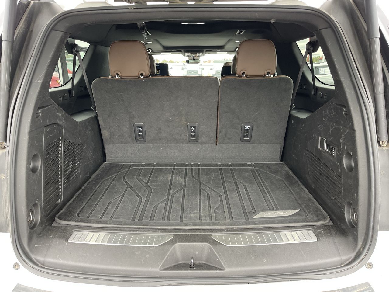 2023 Chevrolet Suburban High Country