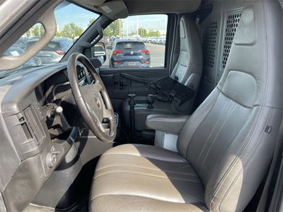 2016 GMC Savana Cargo 2500 2500 Regular Wheelbase Rear-Wheel Drive