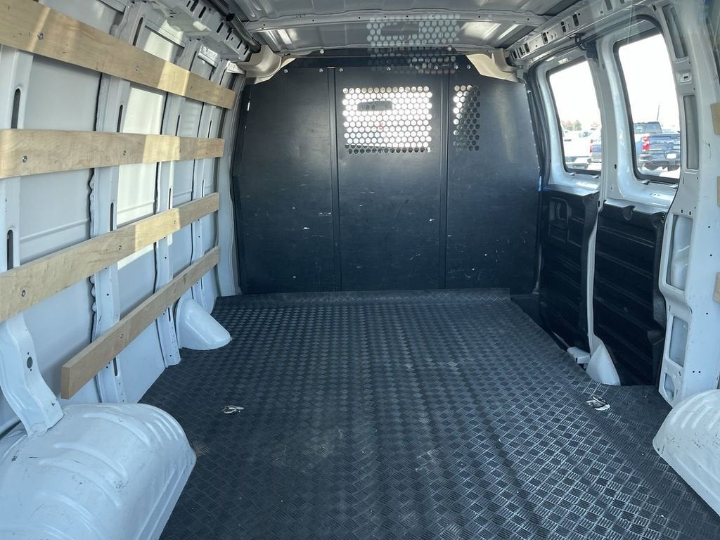 2024 GMC Savana Cargo 2500 Work Van