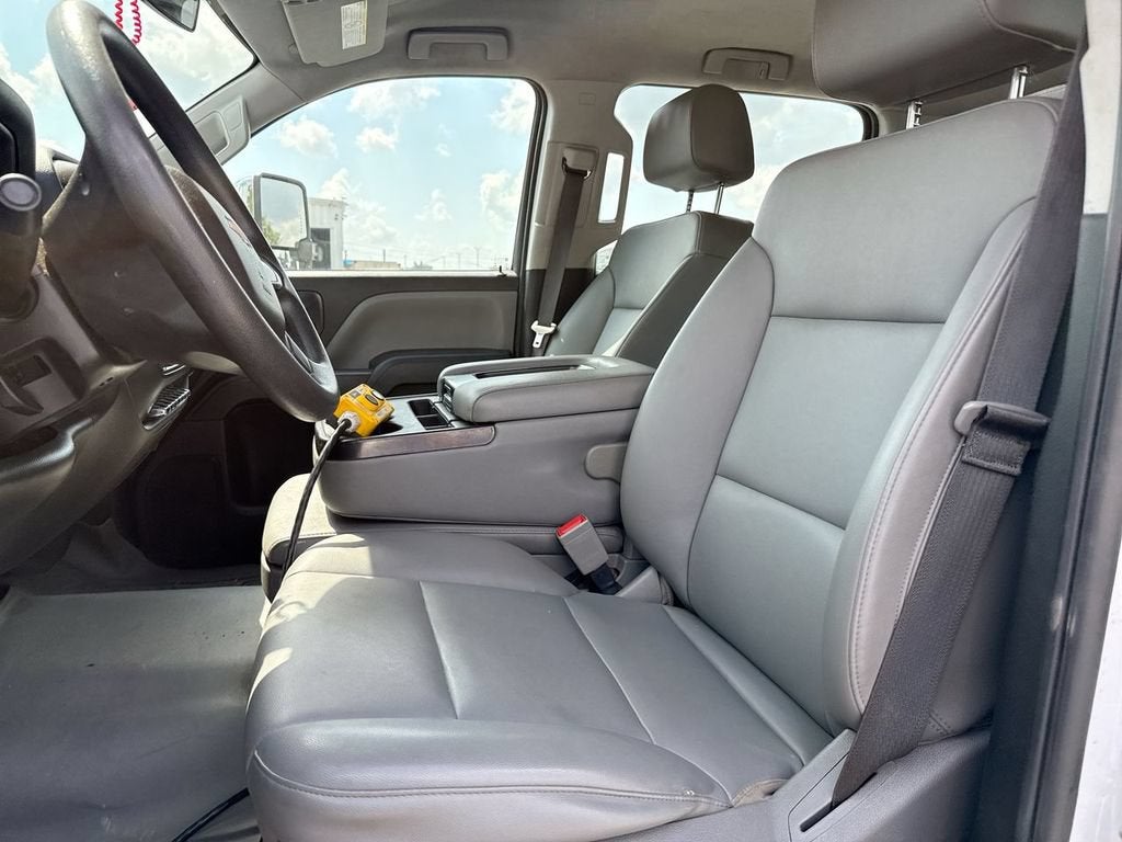 2022 Chevrolet Silverado 5500 HD Work Truck