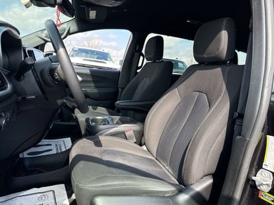 2022 Chrysler Pacifica Touring