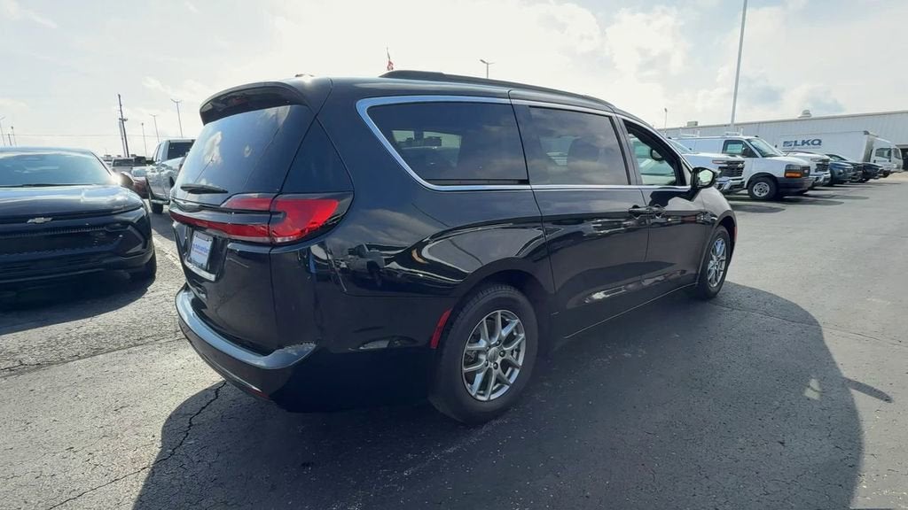 2022 Chrysler Pacifica Touring