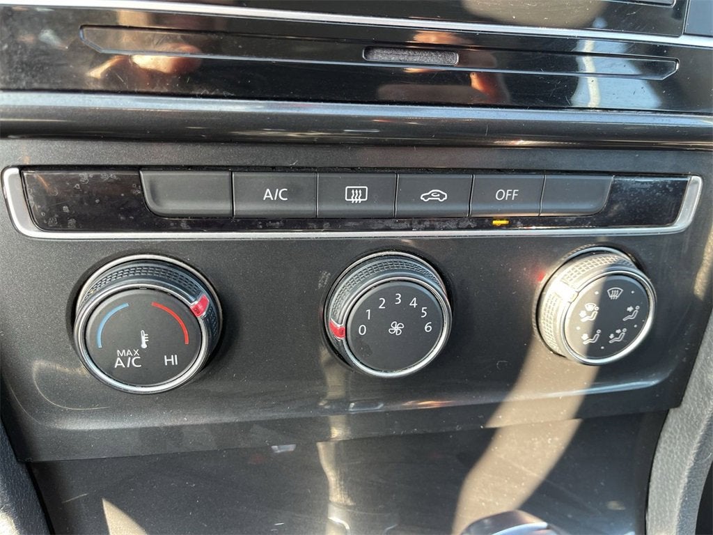 2019 Volkswagen Golf S