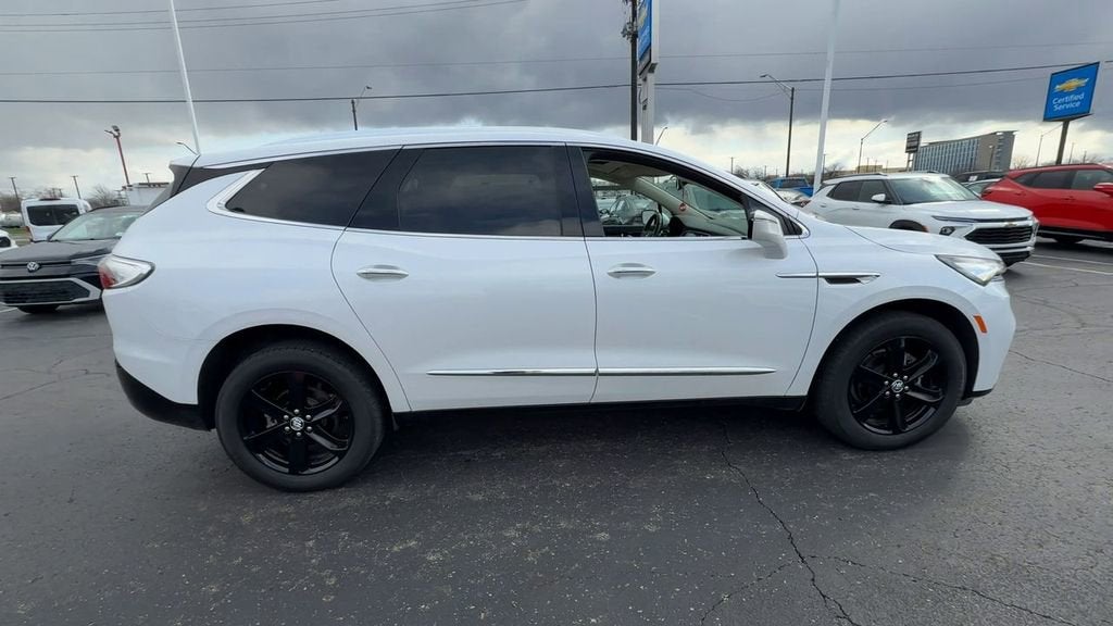 2023 Buick Enclave Essence