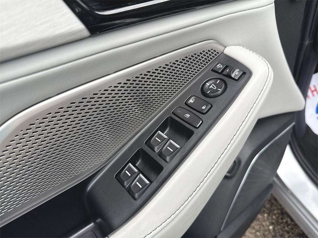 2023 Acura MDX w/Technology Package