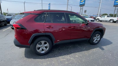 2022 Toyota RAV4 Hybrid XLE