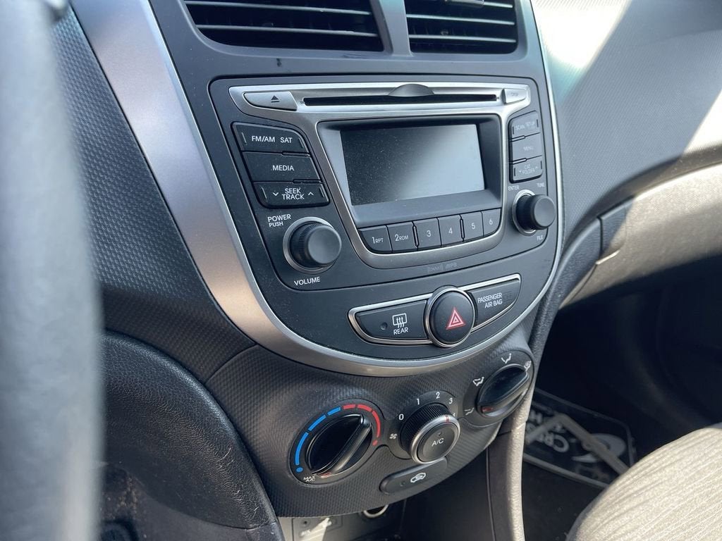 2016 Hyundai ACCENT SE