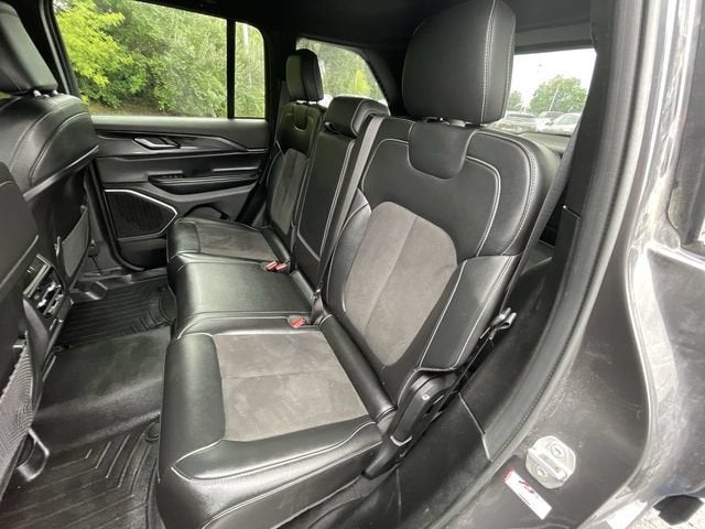 2022 Jeep Grand Cherokee Altitude 4x4