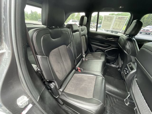 2022 Jeep Grand Cherokee Altitude 4x4