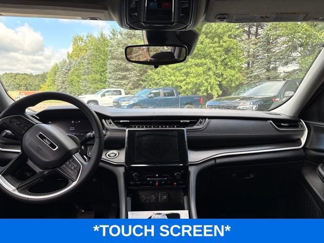 2023 Jeep Grand Cherokee L Laredo 4x4