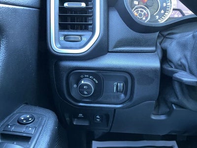 2021 RAM 1500 Big Horn Quad Cab 4x4 6'4" Box