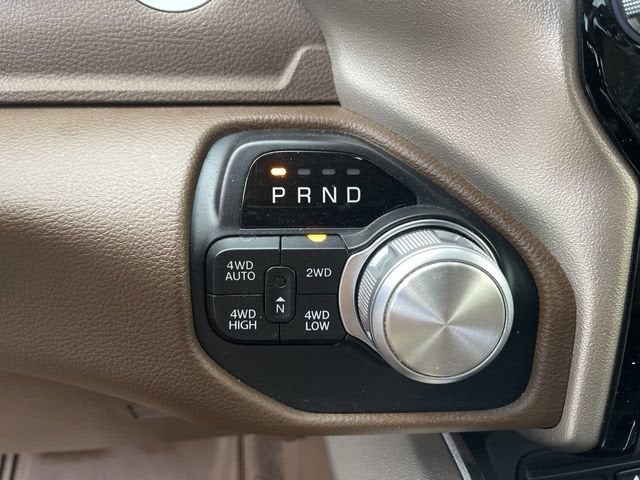 2019 RAM 1500 Laramie Crew Cab 4x4 5'7" Box