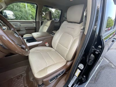 2019 RAM 1500 Laramie Crew Cab 4x4 5'7" Box